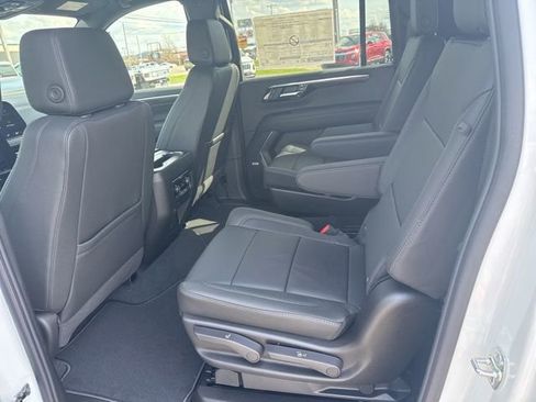 New 2026 Chevrolet Suburban LT w/ Comfort Package AWD/4WD image 11