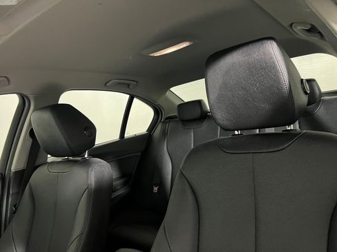 Used 2018 BMW 320i xDrive Sedan image 23