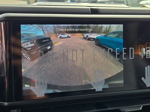 Used 2024 Jeep Wrangler Sahara w/ Safety Group image 17