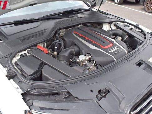 Used 2013 Audi S8 image 31