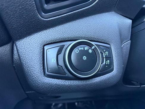 Used 2016 Ford C-MAX Energi SEL w/ Equipment Group 302A FWD image 26