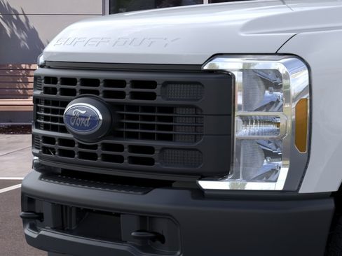 New 2026 Ford F250 XL AWD/4WD image 17