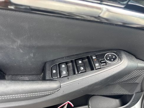 Used 2024 Kia Seltos S FWD image 13