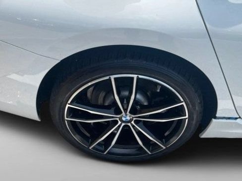 Used 2022 BMW 330i Sedan w/ M Sport Package RWD image 8