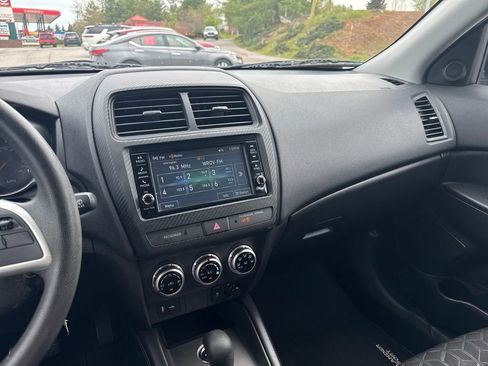 Used 2024 Mitsubishi Outlander Sport ES image 16