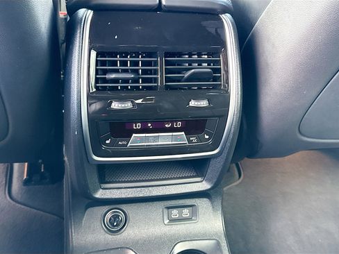 Used 2023 BMW X7 M60i w/ Executive Package image 20