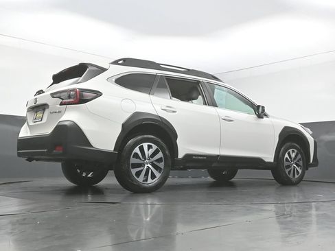Used 2025 Subaru Outback Premium AWD/4WD image 48