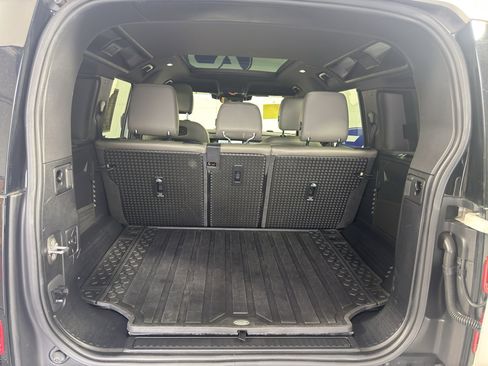 Used 2021 Land Rover Defender 110 S AWD/4WD image 36