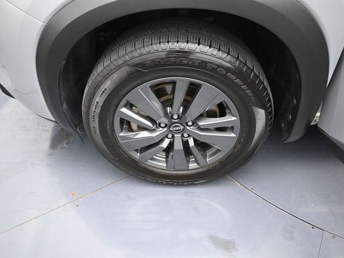 Used 2024 Nissan Pathfinder SV image 20