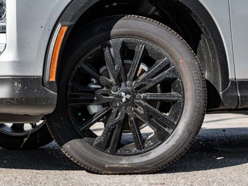 New 2025 Mitsubishi Eclipse Cross Black Edition image 3