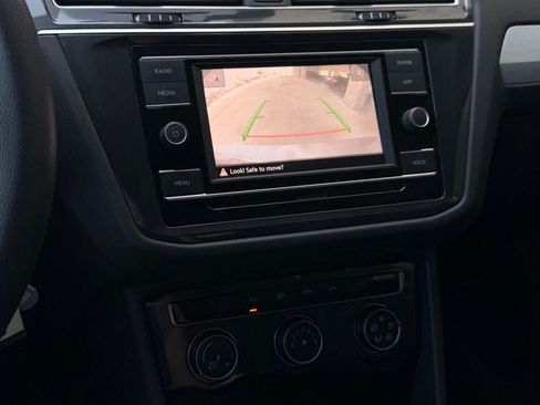 Used 2021 Volkswagen Tiguan S FWD image 6