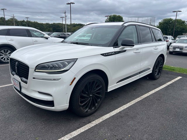 Used 2023 Lincoln Aviator Reserve w/ Equipment Group 201A AWD/4WD image 1