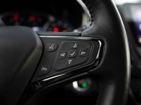 Used 2022 Chevrolet Equinox RS w/ Infotainment Package image 7