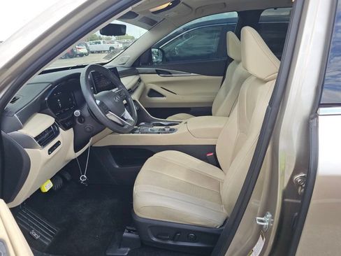 Used 2024 INFINITI QX60 Luxe w/ Vision Package FWD image 11