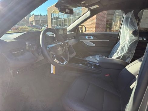 New 2026 Ford Explorer Platinum w/ LUX Leather Package image 9