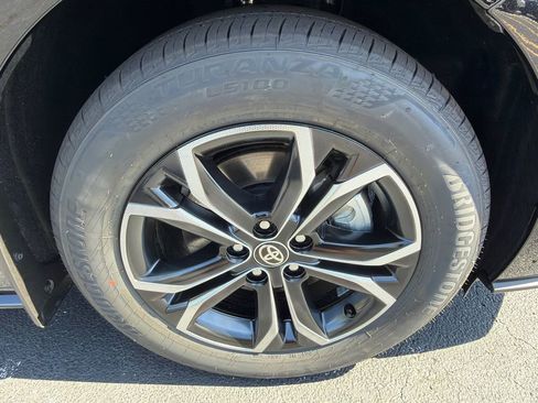 New 2026 Toyota Sienna Platinum AWD/4WD image 12