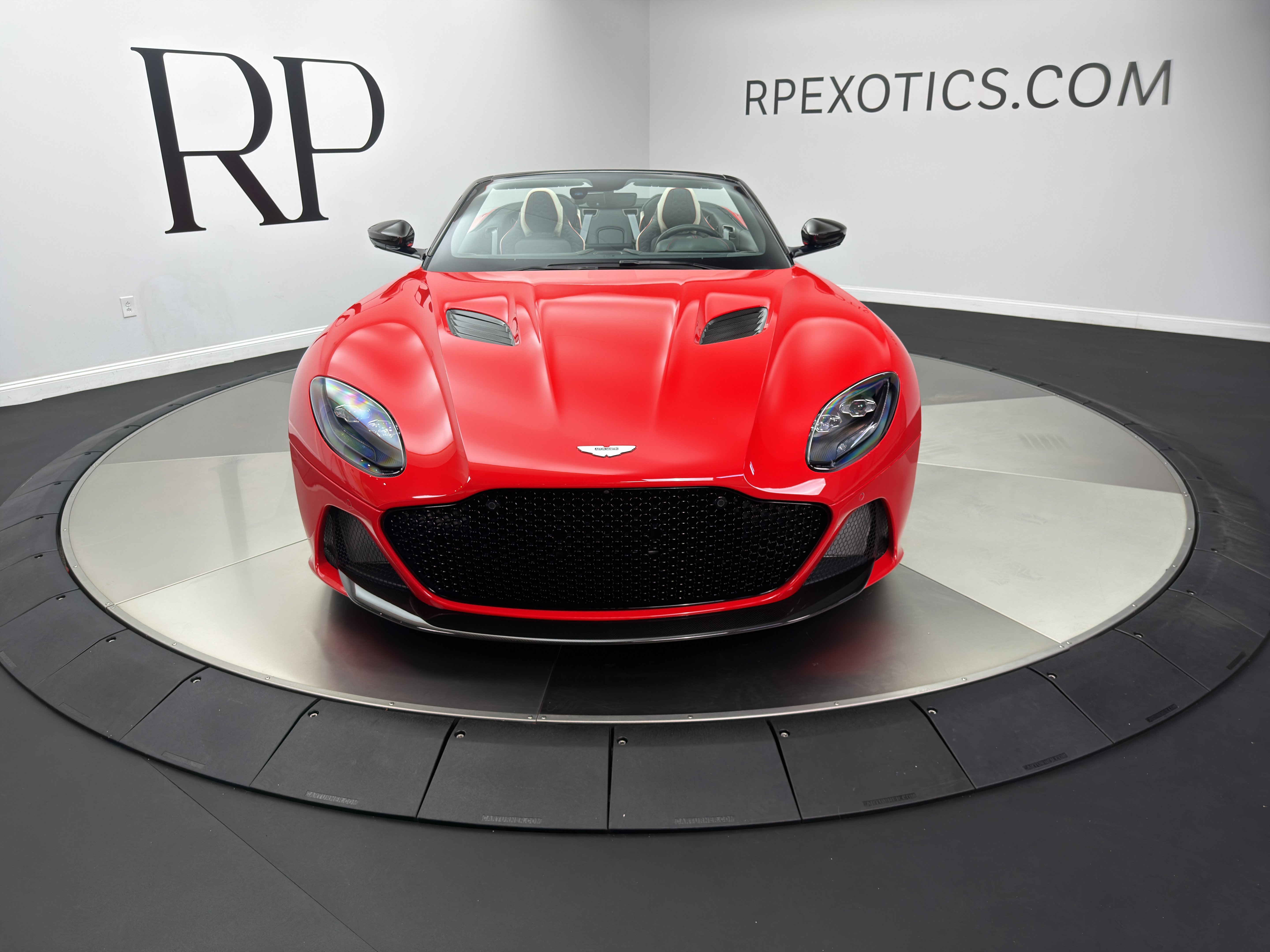 Used 2023 Aston Martin DBS Superleggera Volante RWD image 2