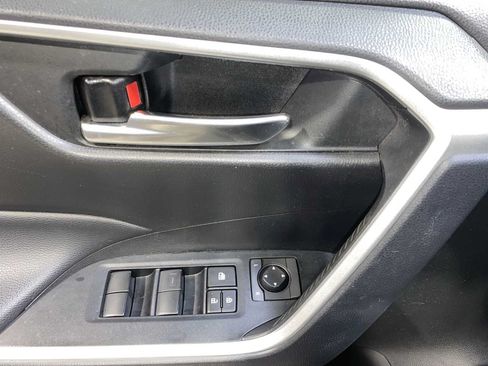 Used 2020 Toyota RAV4 XLE w/ All Weather Liner Package AWD/4WD image 23