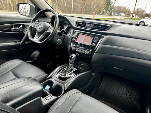 Used 2018 Nissan Rogue SL image 15