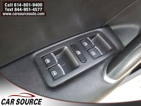 Used 2022 Volkswagen Passat 2.0T SE image 15