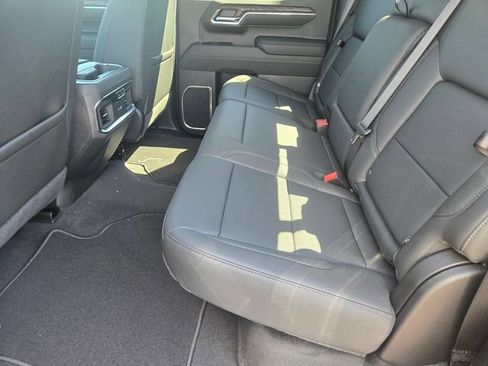 New 2026 GMC Sierra 1500 SLT w/ SLT Premium Plus Package AWD/4WD image 7