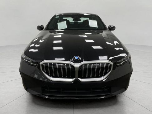 Certified 2026 BMW 530i xDrive w/ Premium Package AWD/4WD image 10