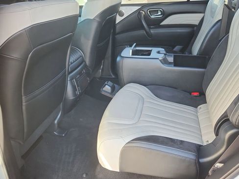 Used 2019 INFINITI QX80 Limited image 10