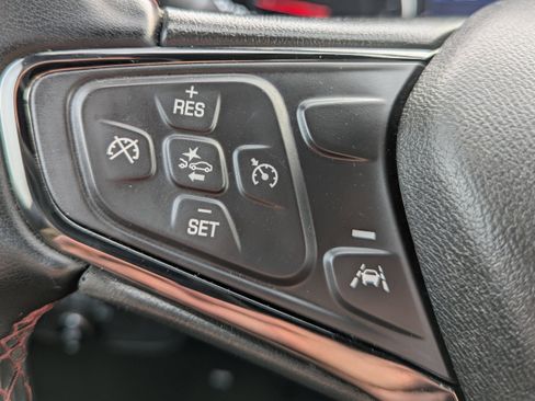 Used 2023 Chevrolet Equinox RS image 18