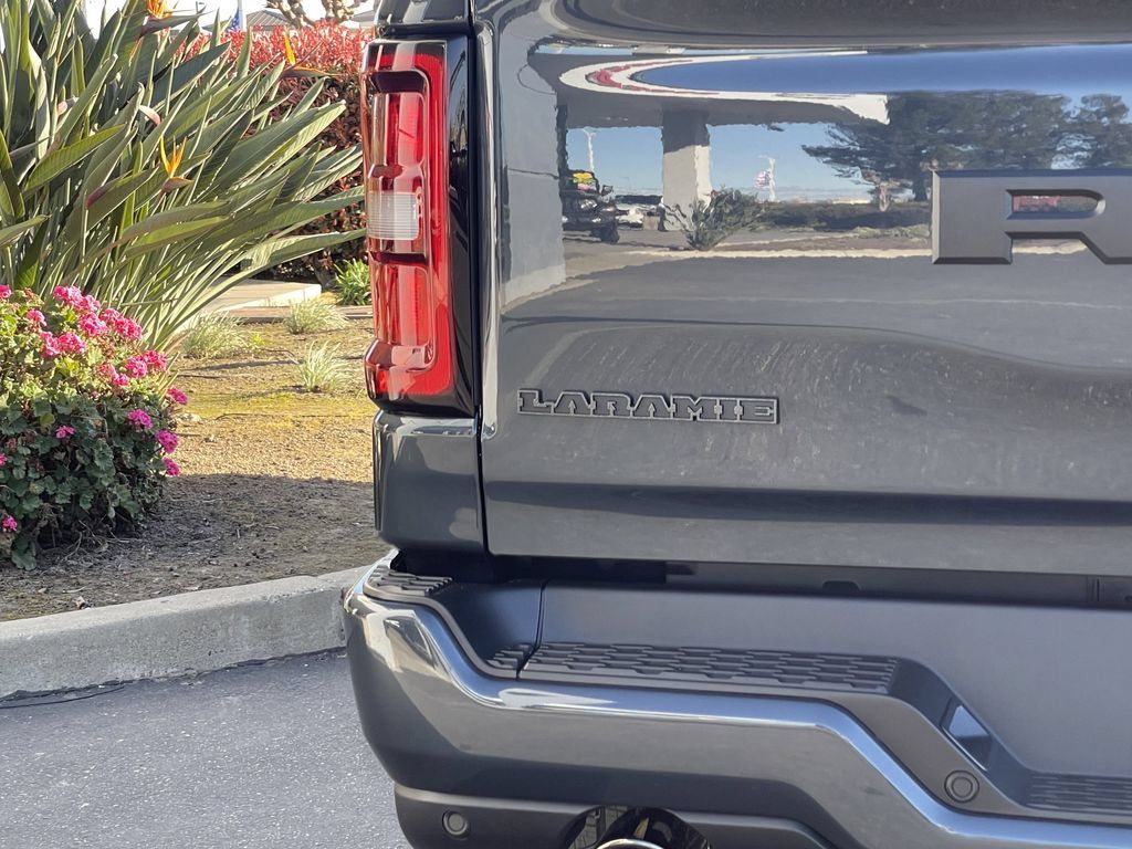 New 2026 RAM 1500 Laramie w/ Night Edition AWD/4WD image 10