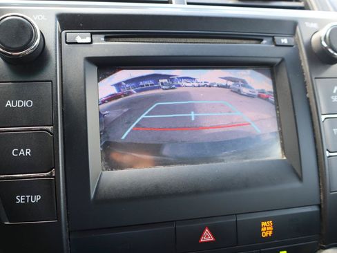 Used 2016 Toyota Camry SE FWD image 22