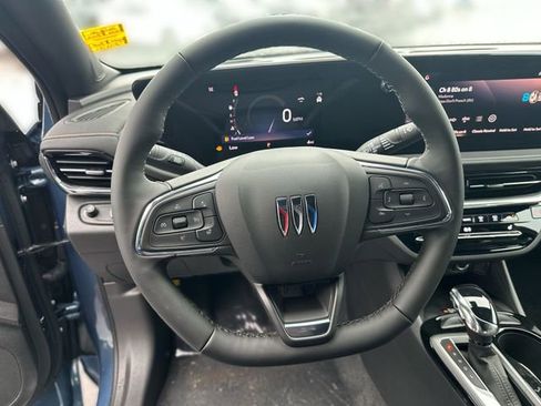 New 2026 Buick Envista Avenir image 13