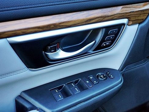 Used 2018 Honda CR-V Touring image 24