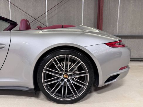 Used 2018 Porsche 911 Carrera 4 AWD/4WD image 13