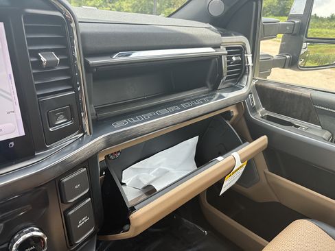 New 2026 Ford F250 Lariat w/ Lariat Ultimate Package AWD/4WD image 35