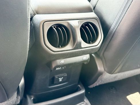 Used 2023 Jeep Wrangler Unlimited Sahara AWD/4WD image 28