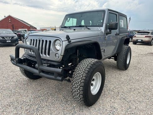 Used 2015 Jeep Wrangler Sport w/ Connectivity Group image 4