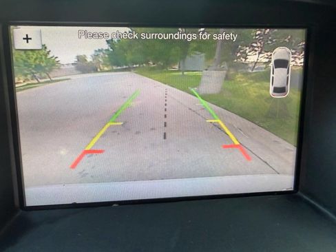 Used 2018 Ford Focus Titanium FWD image 12