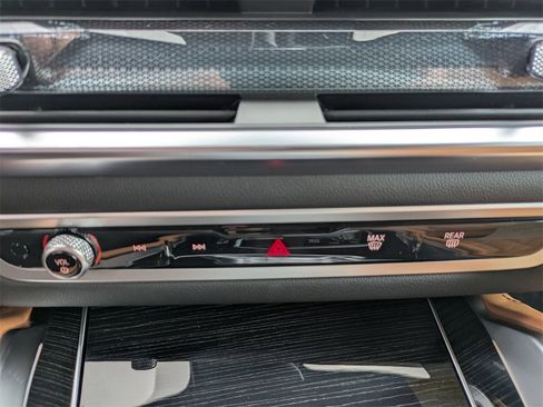 New 2026 BMW X6 xDrive40i w/ Climate Comfort Package image 26