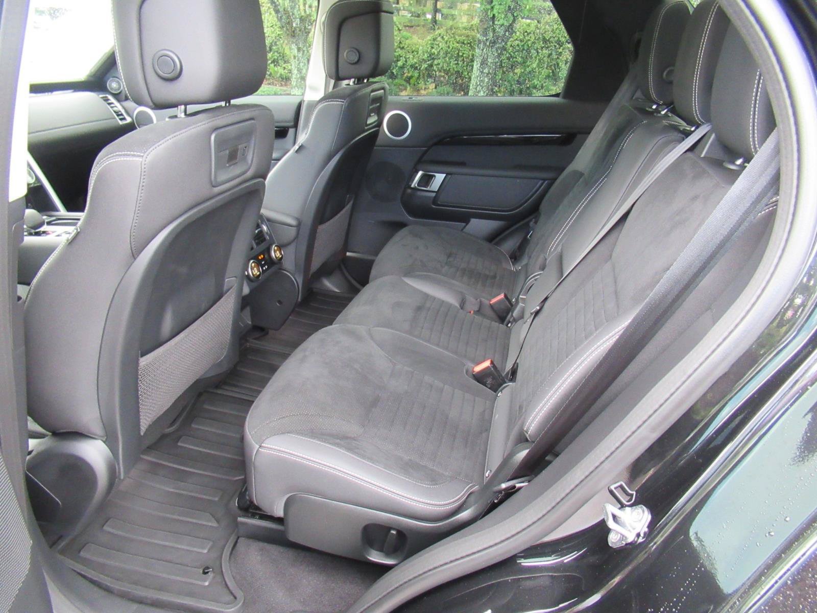 Used 2024 Land Rover Discovery S AWD/4WD image 34