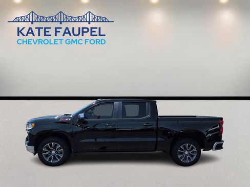 Used 2023 Chevrolet Silverado 1500 LT w/ Z71 Off-Road Package AWD/4WD image 4