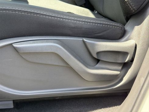 Used 2018 Nissan Pathfinder S FWD image 23
