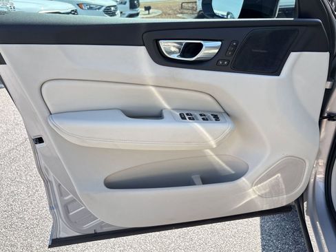 Used 2023 Volvo XC60 B5 Ultimate w/ Climate Package image 20