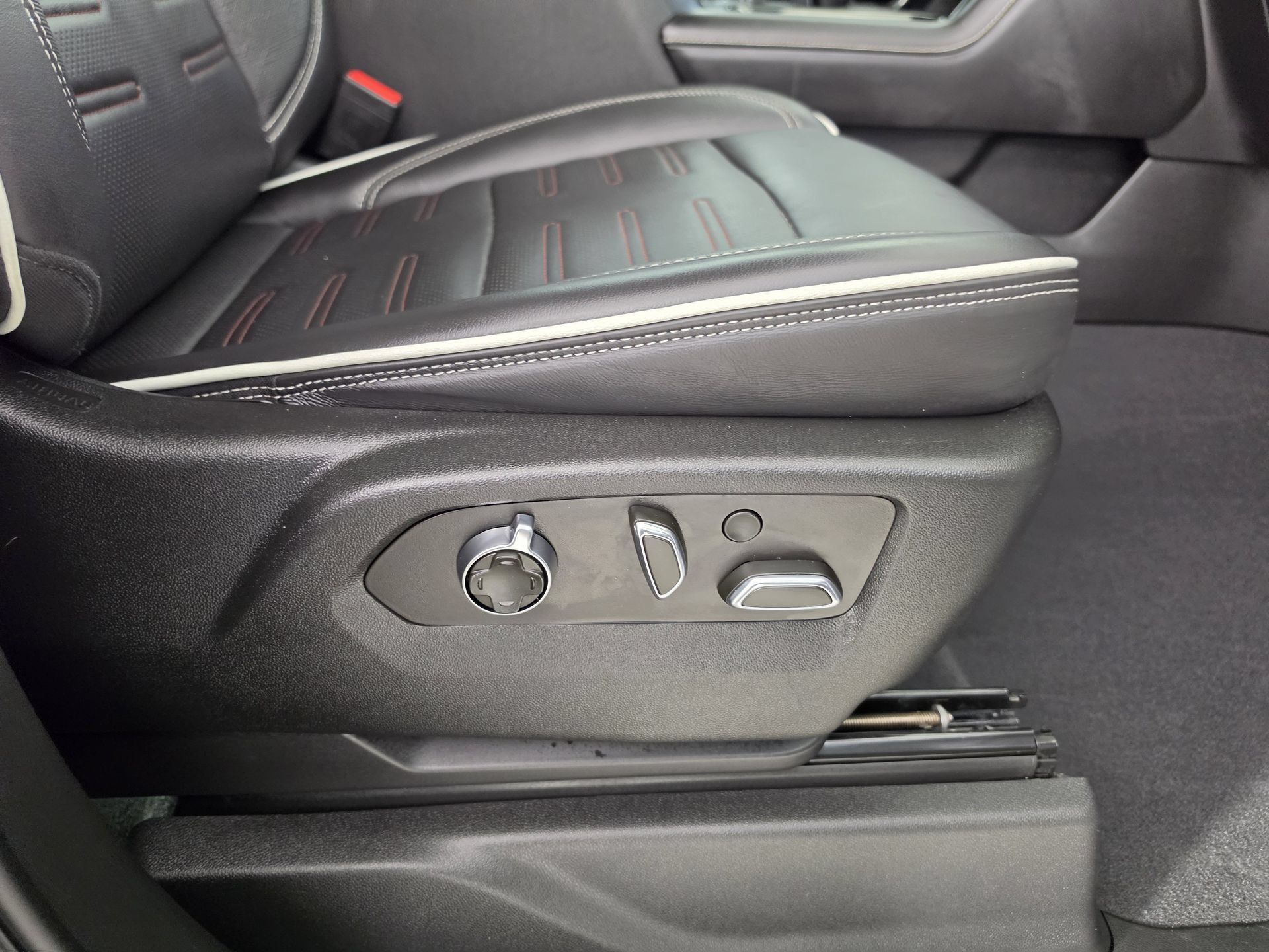 Used 2022 GMC Sierra 1500 AT4X AWD/4WD image 36