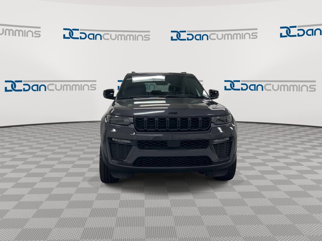 New 2026 Jeep Grand Cherokee Limited w/ Limited Altitude Package AWD/4WD image 3