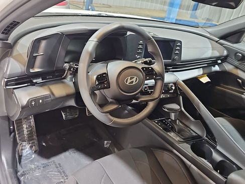 New 2026 Hyundai Elantra SEL Sport Premium FWD image 15