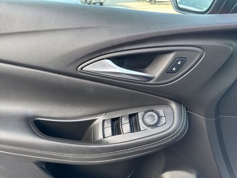 Used 2024 Buick Encore GX Sport Touring image 11