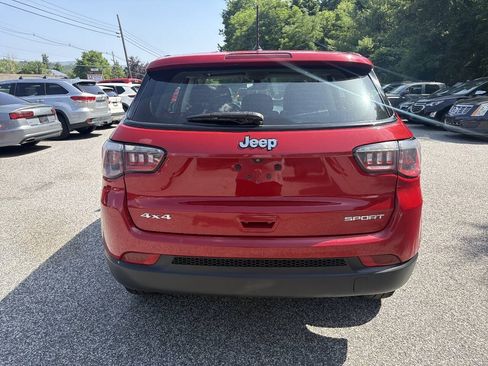 Used 2018 Jeep Compass Sport w/ Cold Weather Group AWD/4WD image 7