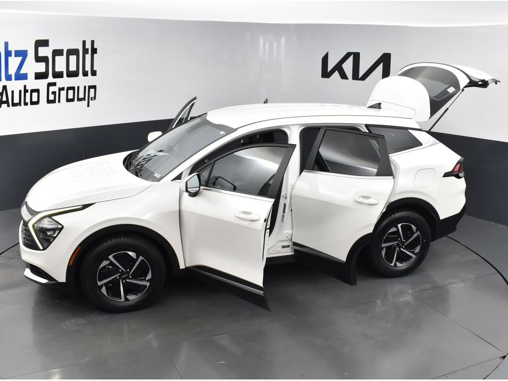 Used 2023 Kia Sportage LX FWD image 30
