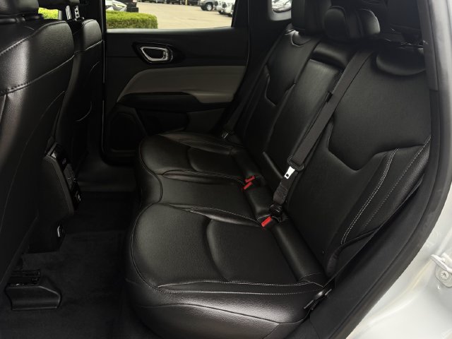 Used 2025 Jeep Compass Limited AWD/4WD image 25