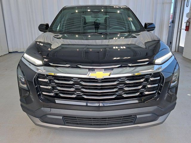 Used 2025 Chevrolet Equinox LT FWD image 3